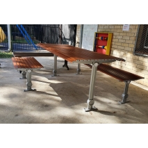 London Setting with Benches (WC) - Base Plate - Wood Grain Ali - Western Red Cedar