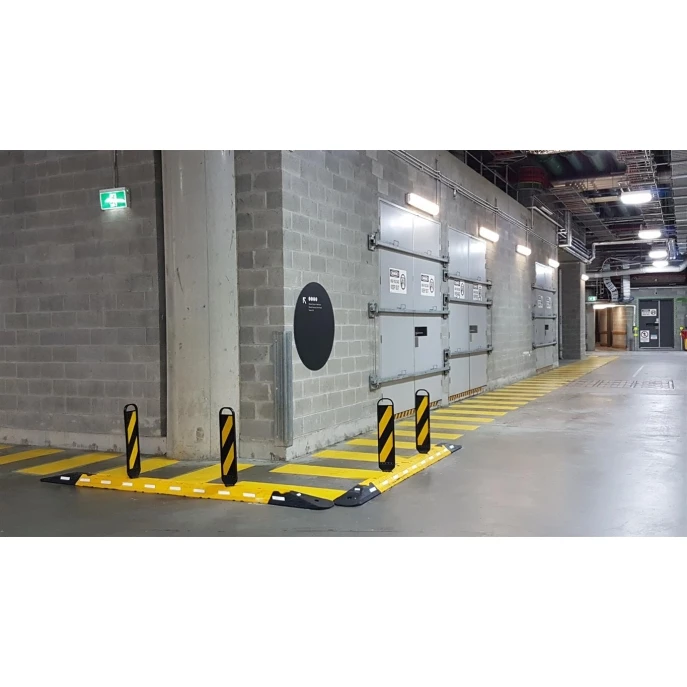 Flexible Traffic Separator